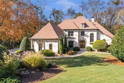 325 White Columns Ct, Milton, GA 30004