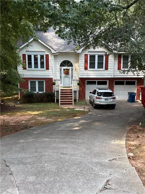 215 Somerset Dr, Covington, GA 30016