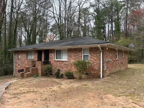 6450 Raymond Dr, Union City, GA 30291
