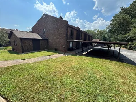19 A Little Mountain Vlg, Ellenwood, GA 30294