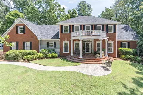 1167 E Lake Dr, Gainesville, GA 30506