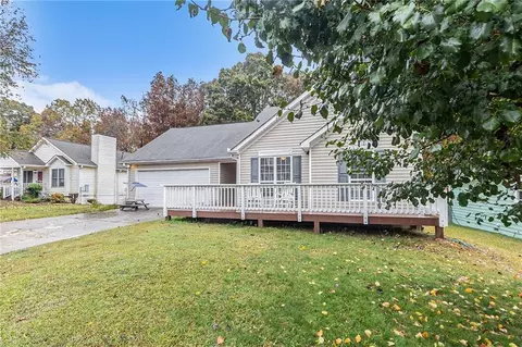 211 Greystone Dr, Carrollton, GA 30116