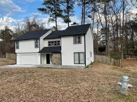 5391 Kelleys Mill Cir, Stone Mountain, GA 30088