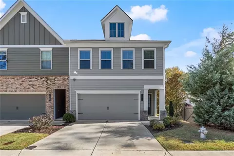 1060 Lawanna Dr, Marietta, GA 30062