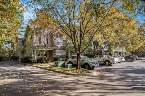 916 Sandringham Dr, Alpharetta, GA 30004