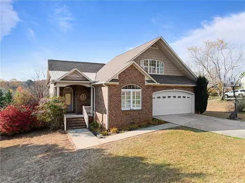 82 Tom Teague Rd, Cleveland, GA 30528