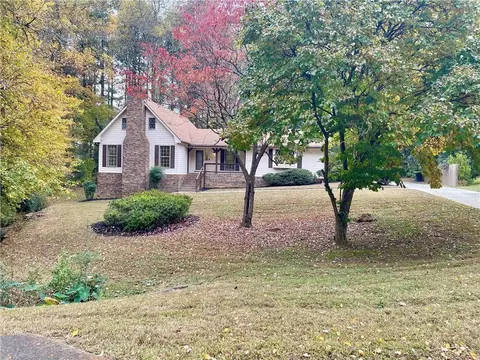 537 Shay Dr SW, Marietta, GA 30060