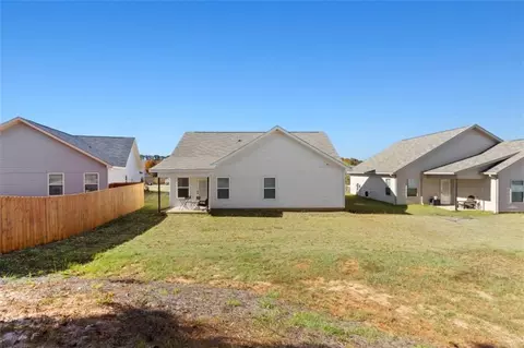 Exterior - 199 Red Tail Cir, Byron, GA 31008 photo 4 of 6