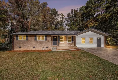 1431 Mohawk Dr, Lawrenceville, GA 30043
