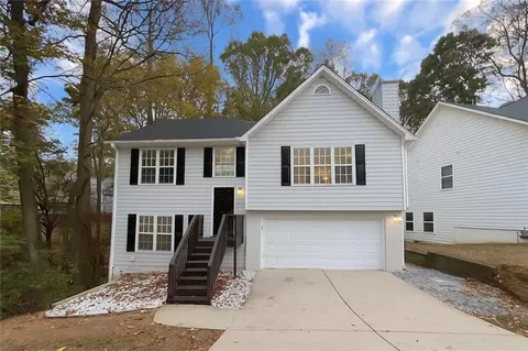 565 Paris Dr, Lawrenceville, GA 30043