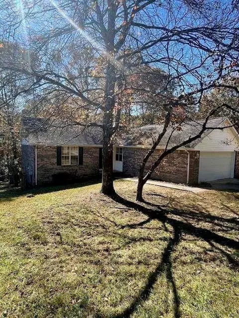 12 Lakemont Dr, Silver Creek, GA 30173