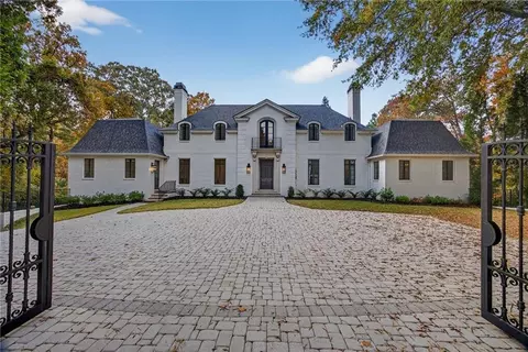 1250 Beechwood Hills Ct NW, Atlanta, GA 30327
