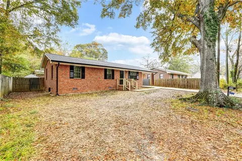 122 Capitol Ave, Winder, GA 30680 photo 3
