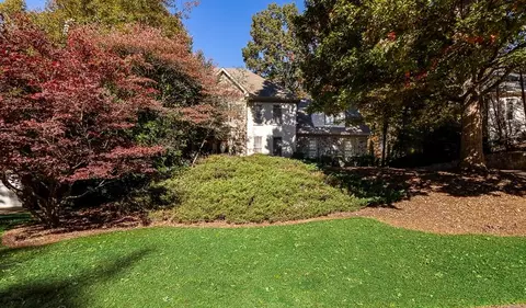 135 Lazy Laurel Chase, Roswell, GA 30076