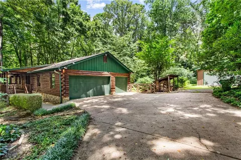 3332 Hunt Rd, Acworth, GA 30102