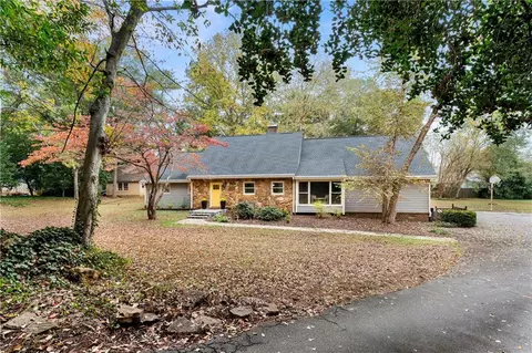 12 Allison Cir, Cartersville, GA 30120