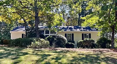 2567 Kingsley Dr NE, Marietta, GA 30062