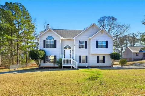 105 Dawn Ct, Jackson, GA 30233