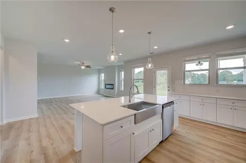 Kitchen - 2811 Dolce Rd, Dacula, GA 30019 photo 4 of 4