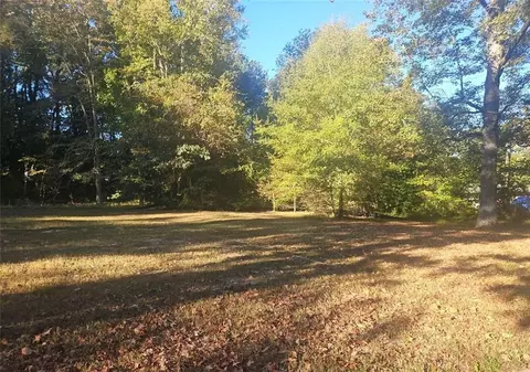 94 Vickery Dr, Fairburn, GA 30213