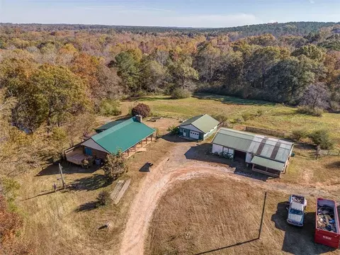1288 Reavesville Rd, Bowdon, GA 30108