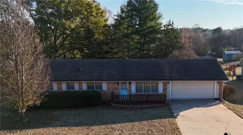 40 Lois Rd SW, Euharlee, GA 30120