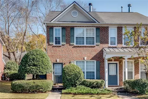 1534 Cove Creek Cir, Norcross, GA 30093
