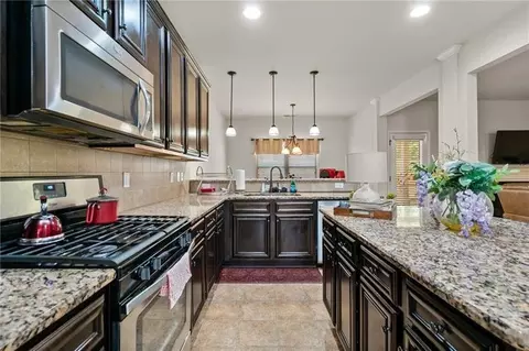 Kitchen - 601 Stream Ct, Fairburn, GA 30213 photo 3 of 4