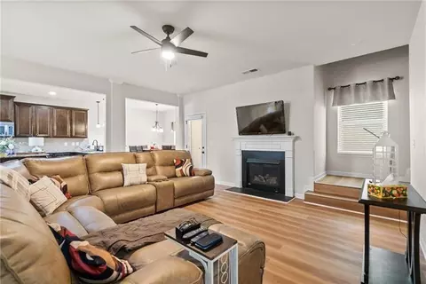 Living - 601 Stream Ct, Fairburn, GA 30213 photo 4 of 5
