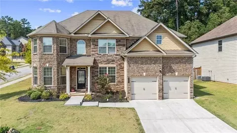 601 Stream Ct, Fairburn, GA 30213