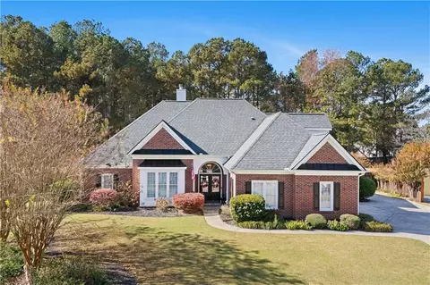 1083 Spruce Creek Ln, Lawrenceville, GA 30045