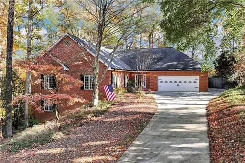 4570 Deep Creek Dr, Sugar Hill, GA 30518