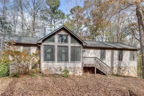 519 Magnolia Dr, Woodstock, GA 30188
