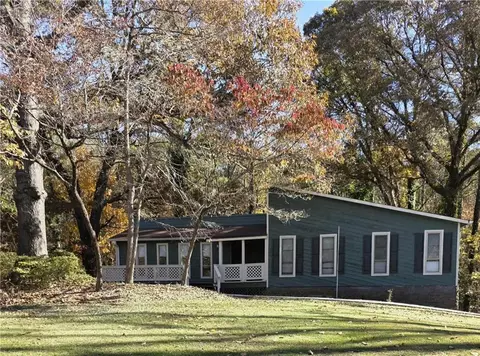 405 Hobo Ln, Woodstock, GA 30189