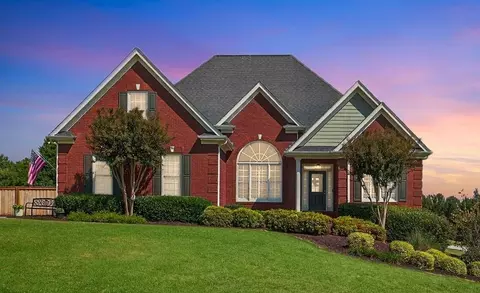53 Reece Dr, Hoschton, GA 30548