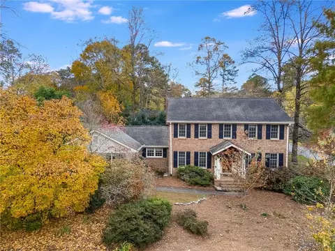 3290 Somerset Ct SE, Marietta, GA 30067