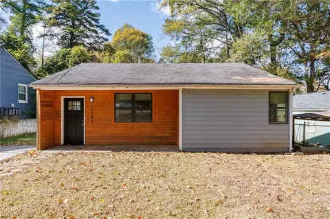 1391 Elizabeth Ave SW, Atlanta, GA 30310