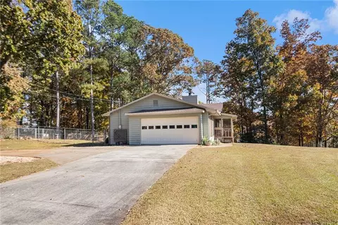 191 Hearthstone Dr S, Newnan, GA 30263