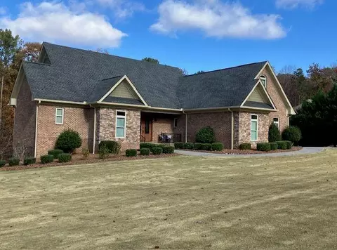 8515 Glen Lake Dr, Cumming, GA 30028