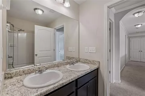 Bath - 345 Stable View Loop, Dallas, GA 30132 photo 3 of 3