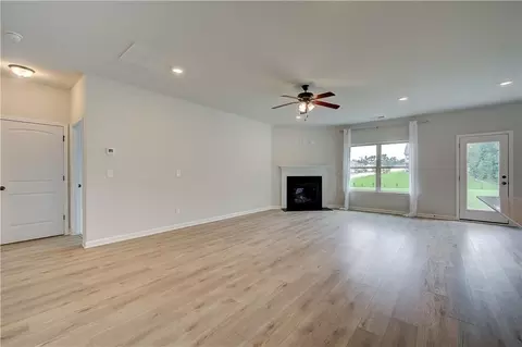 Living - 700 Relic Rdg, Hampton, GA 30228 photo 5 of 8