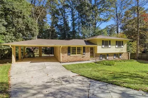 2931 Cherokee Ct, Doraville, GA 30340