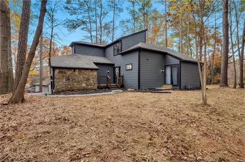 4300 Inverness Ct NE, Roswell, GA 30075
