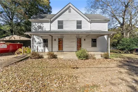 61 Myrtle St SE, Gainesville, GA 30501