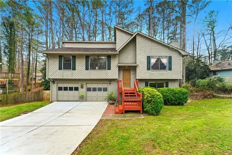 419 Ridgetop Dr NW, Acworth, GA 30102