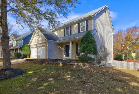 512 Vickers Ln, Locust Grove, GA 30248