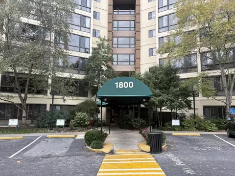 1800 Clairmont Lk #124, Decatur, GA 30033