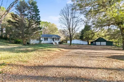711 Evans St, Woodstock, GA 30188