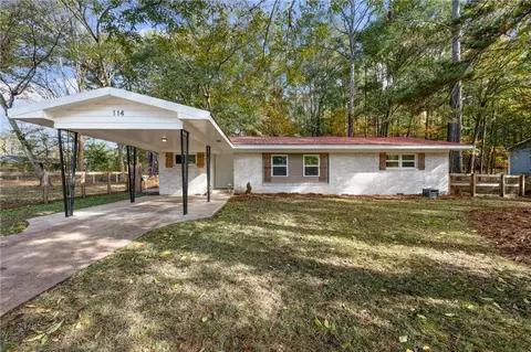 114 Bennett Cir, Carrollton, GA 30117
