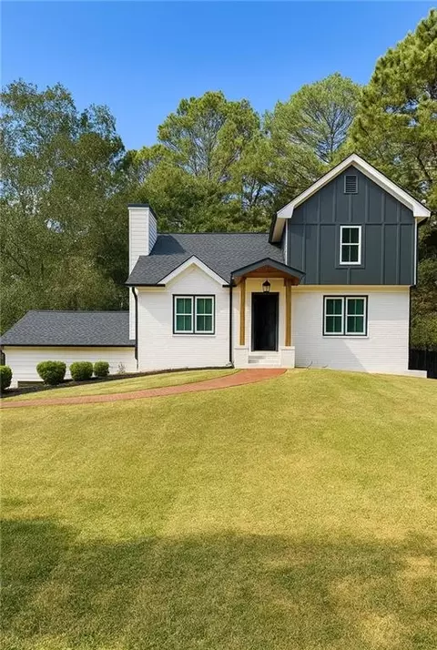 2048 Kelvin Dr, Lawrenceville, GA 30043